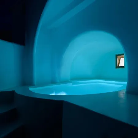 Hotel Lotus Cave *
