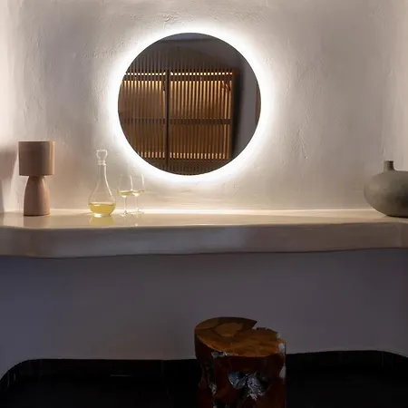 Lotus Cave Hotel *