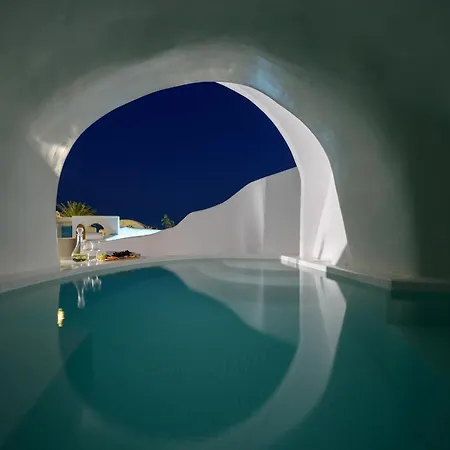Hotel Lotus Cave *