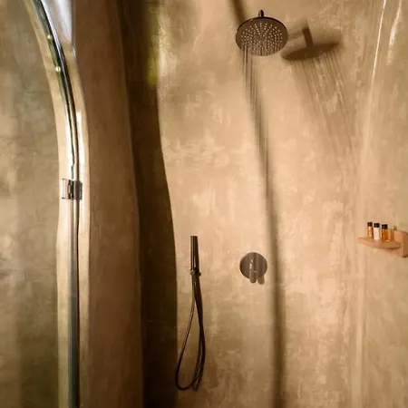 Lotus Cave Hotel Fira (Santorini)