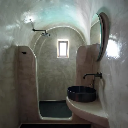 Lotus Cave Hotel